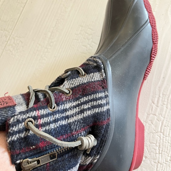 Sperry duck rain boots - Picture 4 of 7